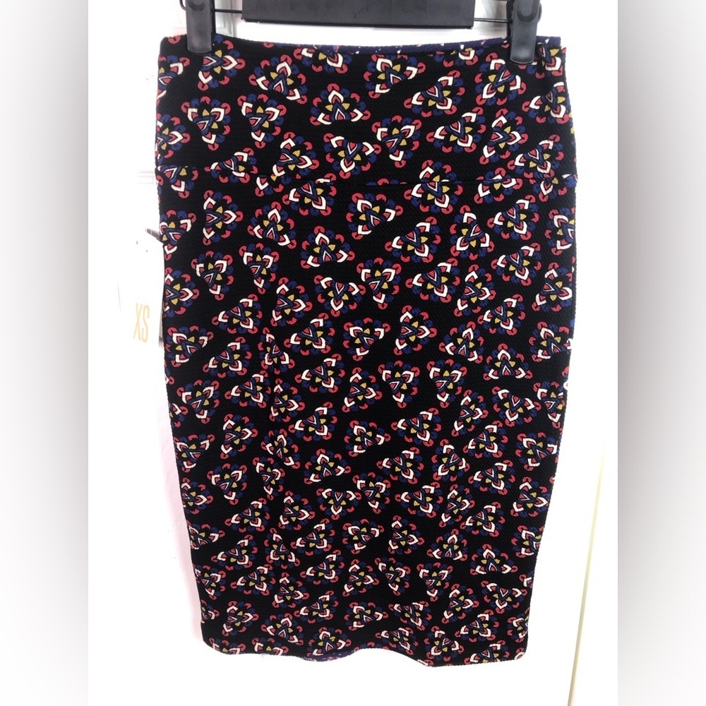 LuLaRoe Black Pencil Skirt with Multi-Color Heart Motif - Picture 6 of 6